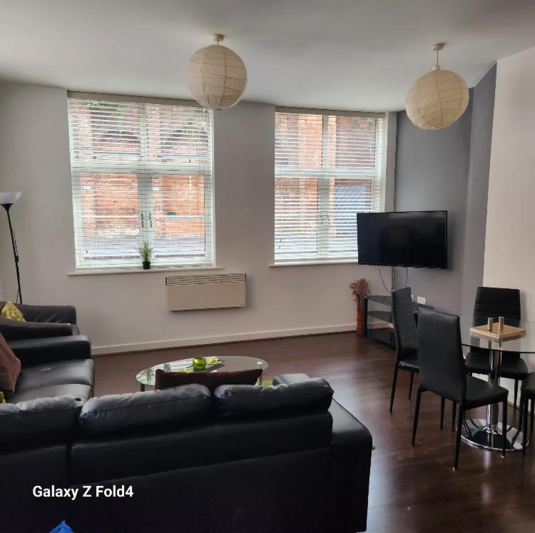 J Quarter - Sleeps 5 Long Term & Families Comfortably, 4 Beds, 2 Bathrooms Birmingham Zewnętrze zdjęcie
