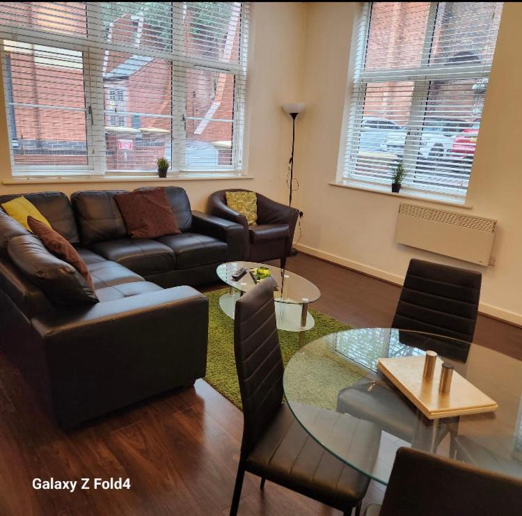 J Quarter - Sleeps 5 Long Term & Families Comfortably, 4 Beds, 2 Bathrooms Birmingham Zewnętrze zdjęcie