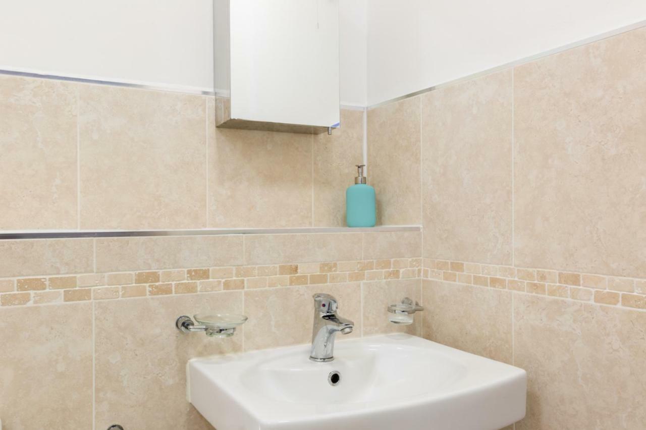 J Quarter - Sleeps 5 Long Term & Families Comfortably, 4 Beds, 2 Bathrooms Birmingham Zewnętrze zdjęcie